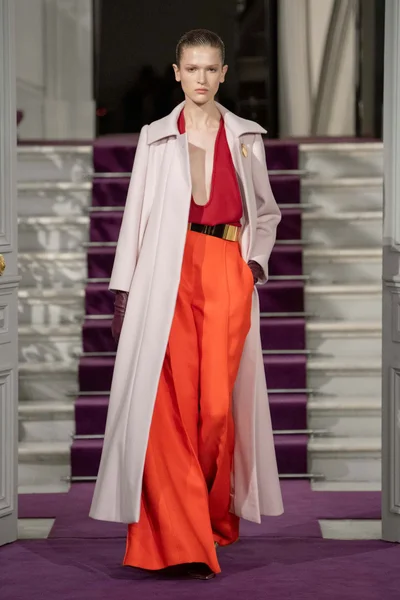 Look 3